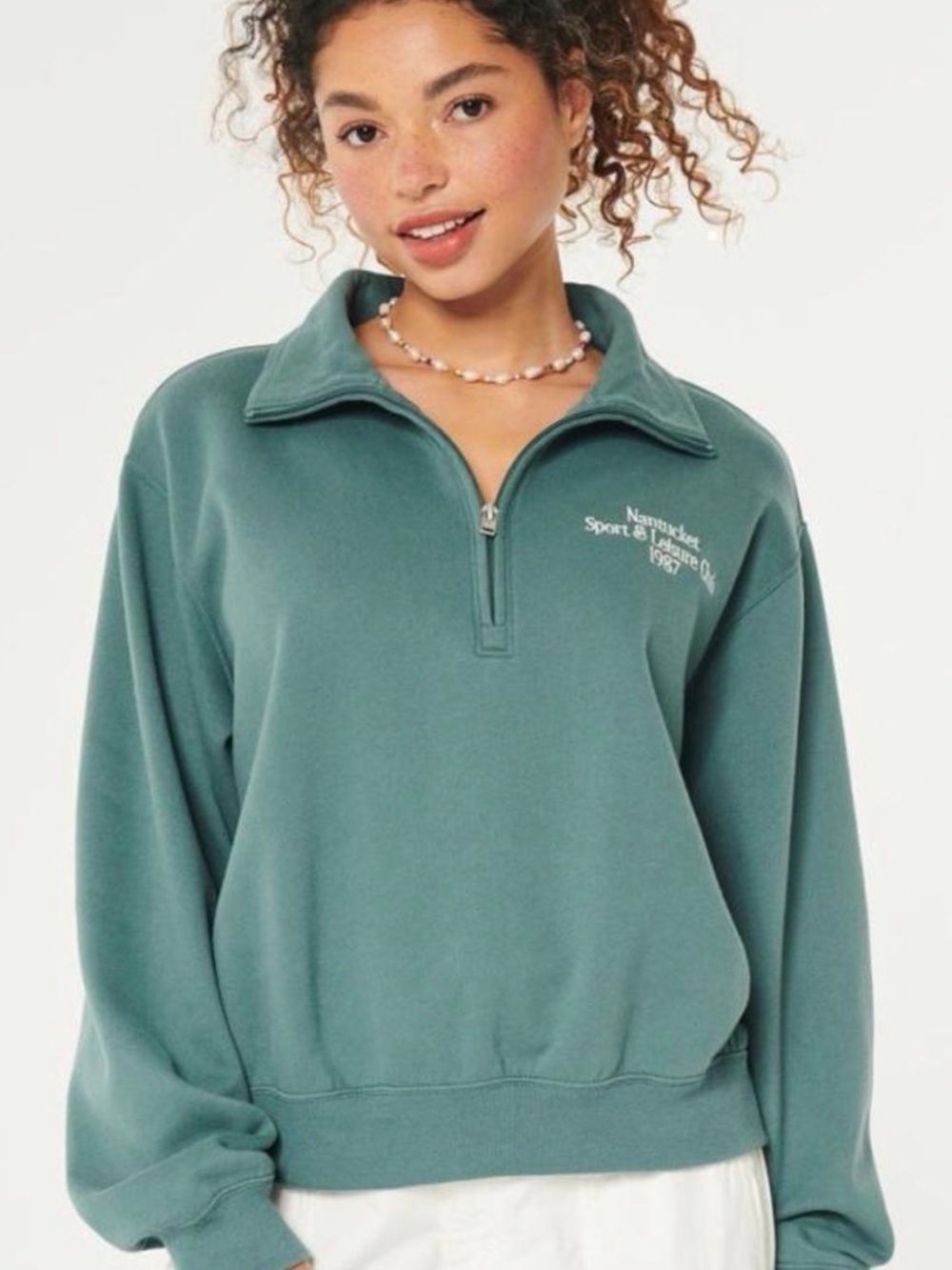 Hollister Men's 1/4 Zip Sweatshirt in Green